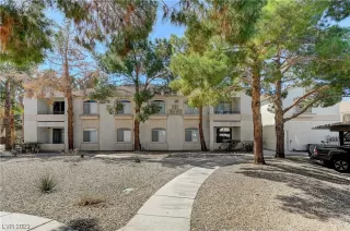 Photo #2: 2475678 Listing