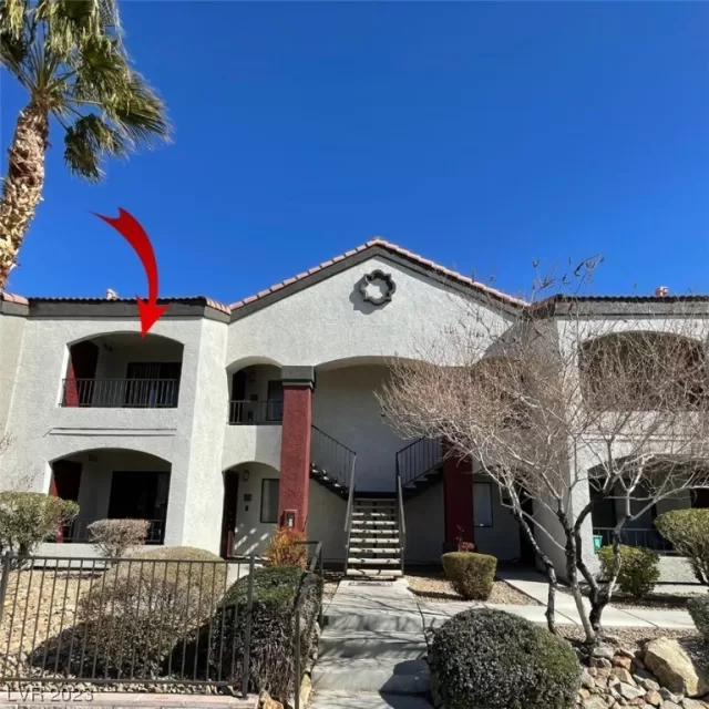 MLS: 2475682 Condo For Sale