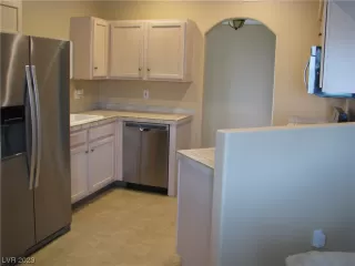 Photo #1: 2475693 Listing 