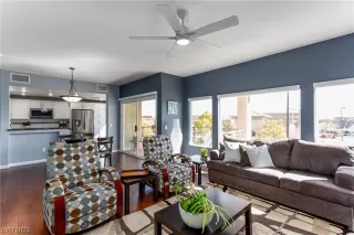 Photo #6: 2475695 Listing 