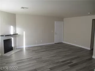 Photo #6: 2475698 Listing 