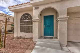 Photo #3: 2475701 Listing