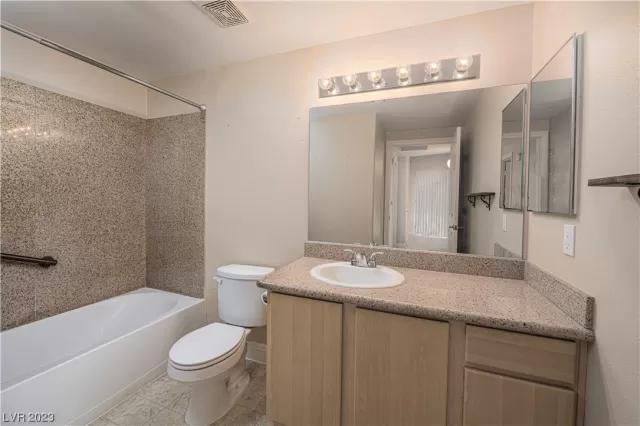 MLS: 2475721 Condo For Sale