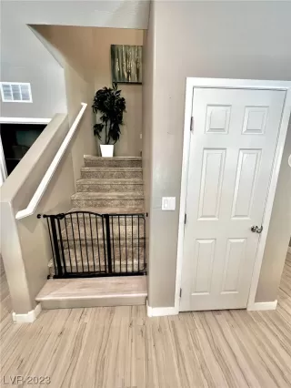 Photo #2: 2475728 Listing 