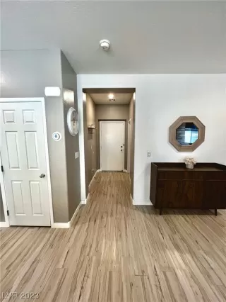 Photo #3: 2475728 Listing 