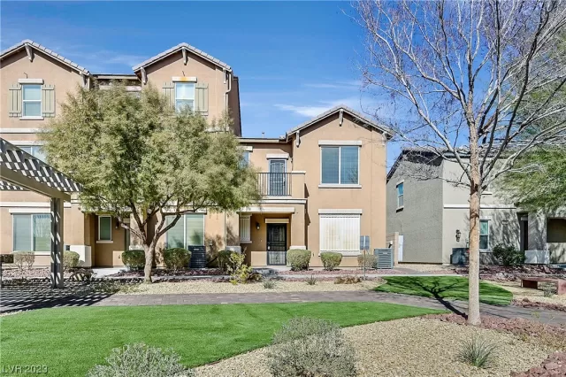 MLS: 2475736 Condo For Sale