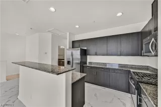 Photo #4: 2475736 Listing 