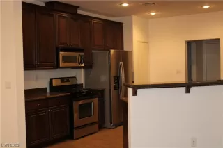 Photo #2: 2475740 Listing 