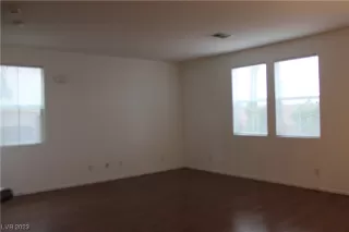 Photo #4: 2475740 Listing 