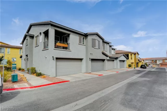 MLS: 2475773 Condo For Sale