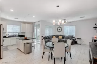 Photo #2: 2475773 Listing