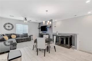 Photo #3: 2475773 Listing