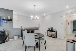 Photo #4: 2475773 Listing