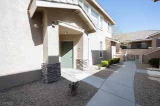 Photo #3: 2475778 Listing