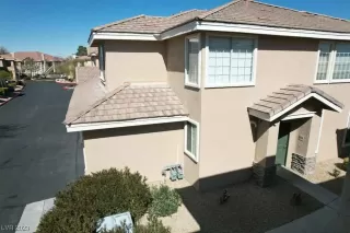 Photo #5: 2475778 Listing