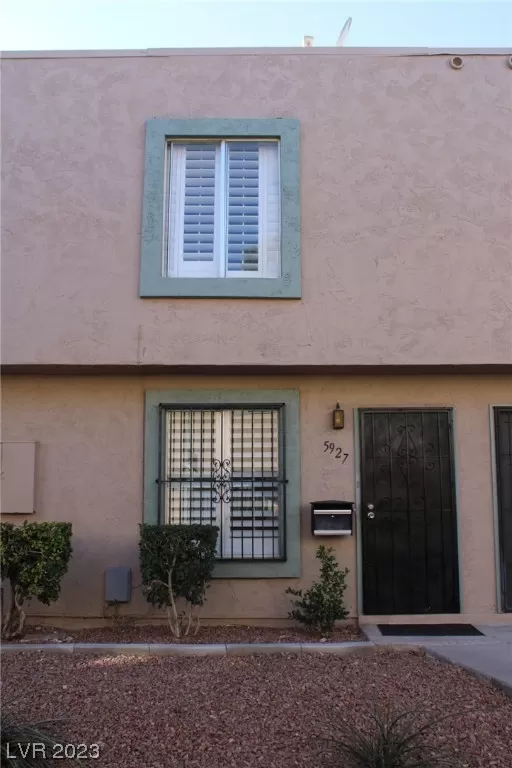 MLS: 2475780 Condo For Sale