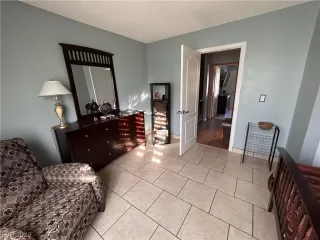 Photo #5: 2475780 Listing