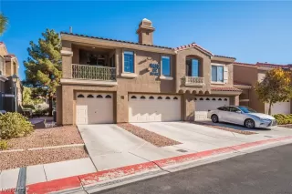 Photo #3: 2475816 Listing