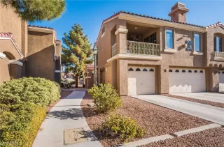 Photo #4: 2475816 Listing