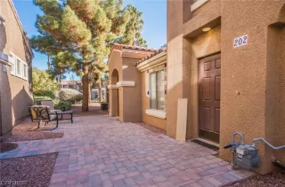 Photo #5: 2475816 Listing