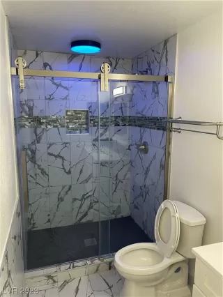 Photo #3: 2475819 Listing 