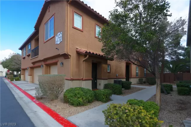 MLS: 2475828 Condo For Sale