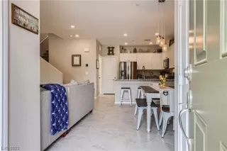 Photo #6: 2475834 Listing