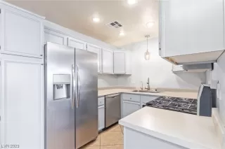 Photo #4: 2475846 Listing