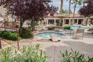 Photo #4: 2475855 Listing 