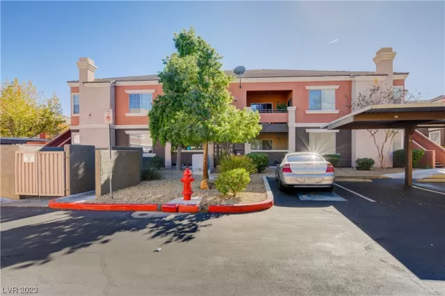 MLS: 2475892 Condo For Sale