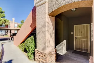 Photo #4: 2475892 Listing 