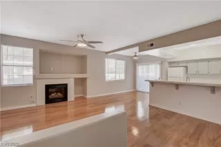 Photo #5: 2475892 Listing 