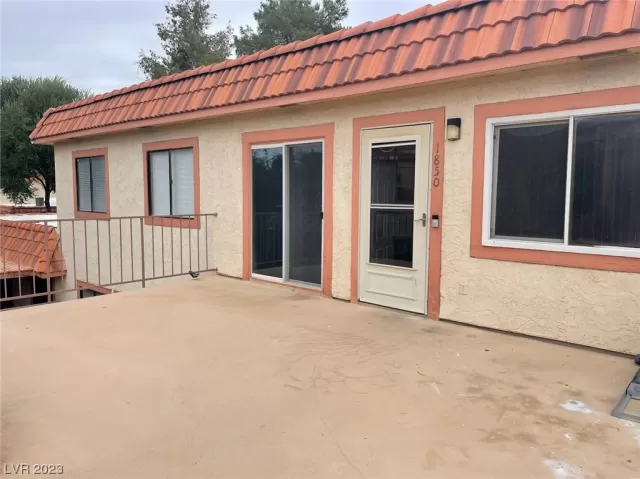 MLS: 2475910 Condo For Sale