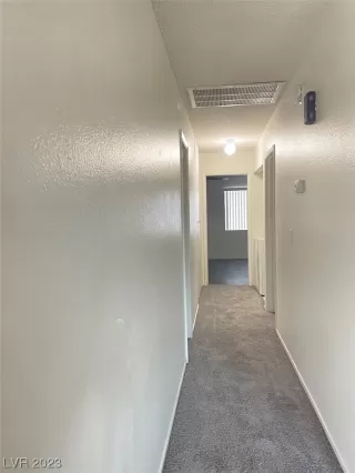 Photo #5: 2475910 Listing 