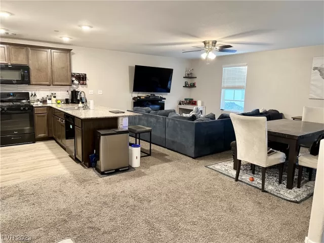 MLS: 2475936 Condo For Sale