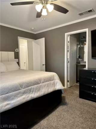 Photo #5: 2475936 Listing 