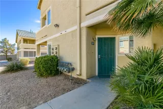 Photo #3: 2475946 Listing