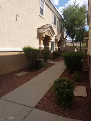 Photo #3: 2475971 Listing 