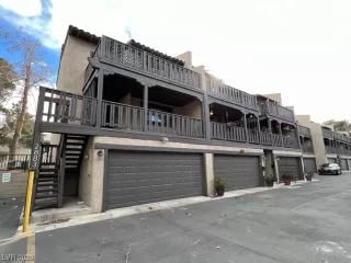 Photo #2: 2475991 Listing 