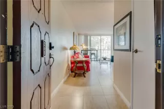 Photo #2: 2476044 Listing