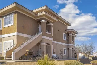 Photo #1: 2476054 Listing