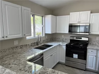 Photo #1: 2476062 Listing 