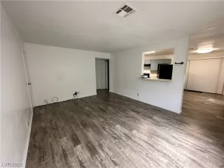 Photo #4: 2476109 Listing 