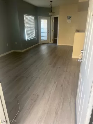 Photo #1: 2476125 Listing 