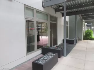 Photo #2: 2476134 Listing