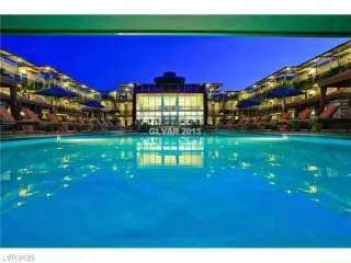 Photo #5: 2476134 Listing