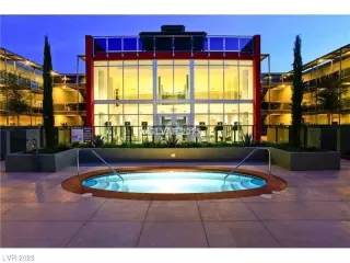 Photo #6: 2476134 Listing