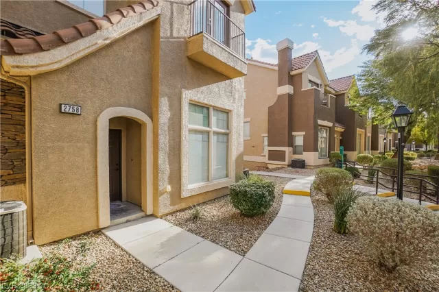 MLS: 2476152 Condo For Sale