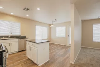 Photo #6: 2476152 Listing 