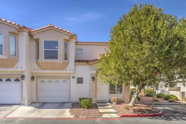 MLS: 2476159 Condo For Sale